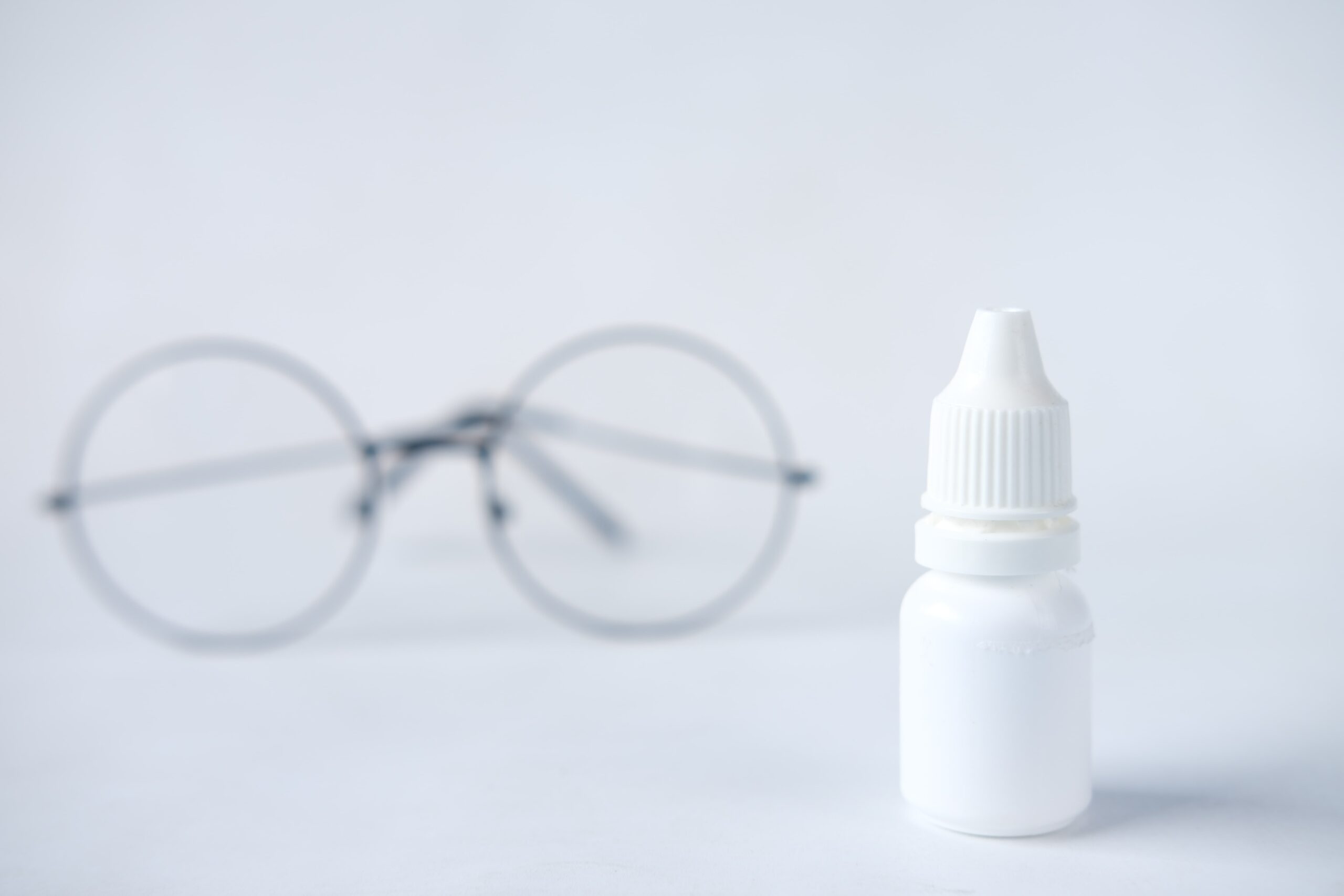 FDA Urges Halt: Risky Eye Drops Pose Infection Threat