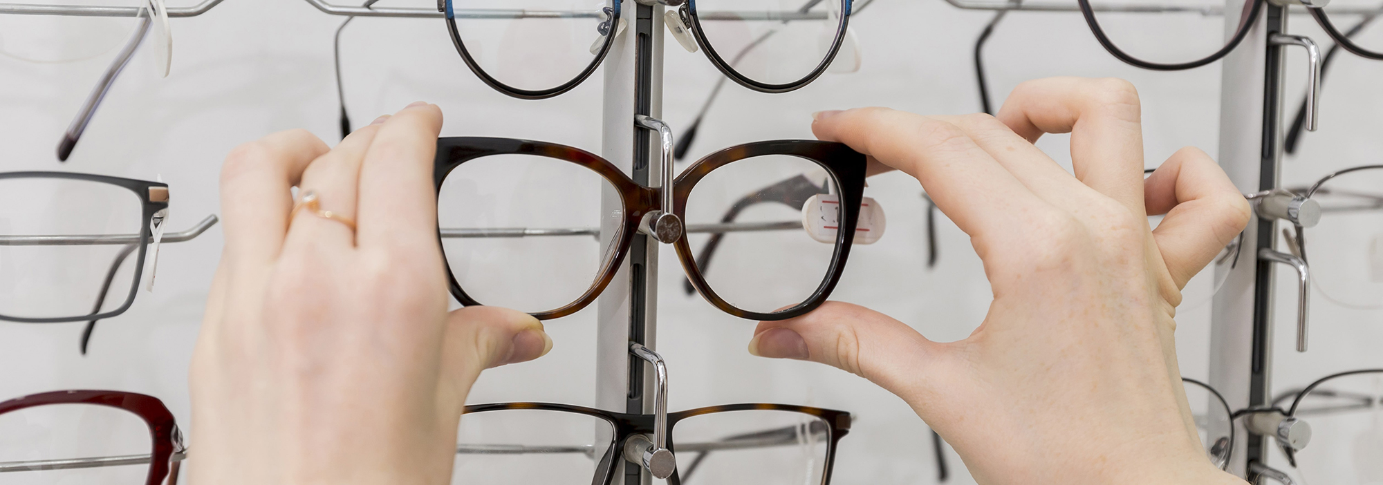 Choosing Frames: Matching Different Face Shapes Guide