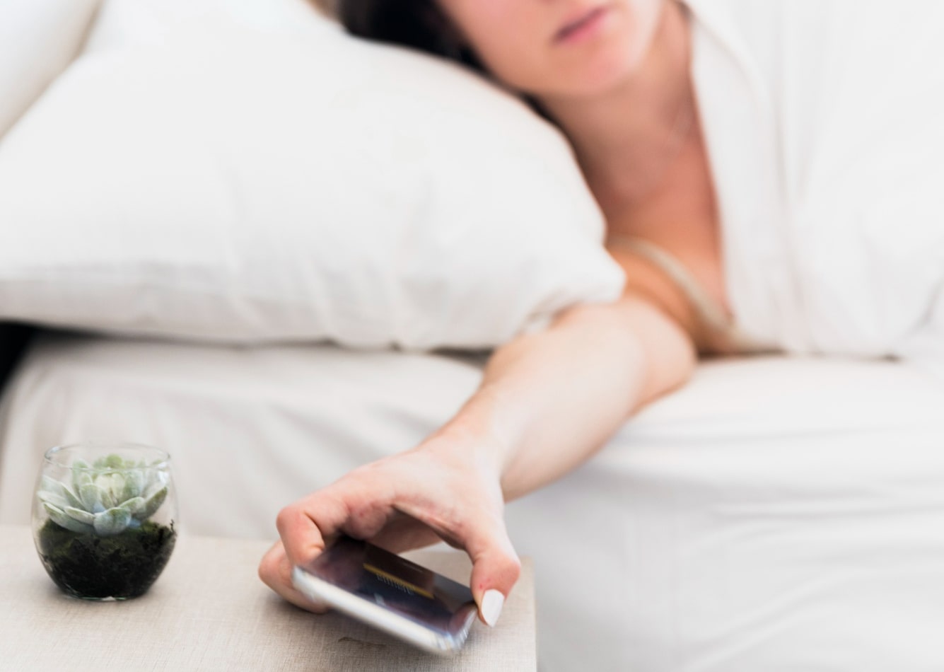 Blurry Vision in the Morning: Causes and Care Tips